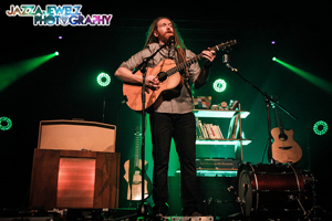 Photo Of Newton Faulkner  © Copyright Jazza Wallace