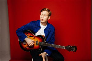 George Ezra.